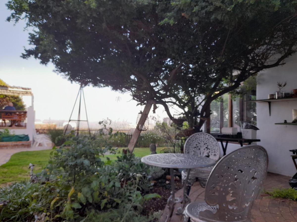 Saxon Lodge Gansbaai Exterior photo